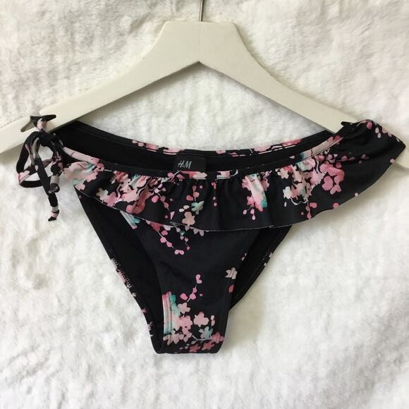 H&M Floral Bikini Bottom - Picture 1 of 16